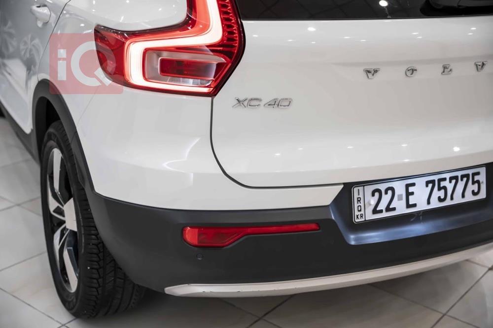 فولفو XC40